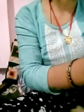 Hot tin74 online show from 04/11/26, 04:10