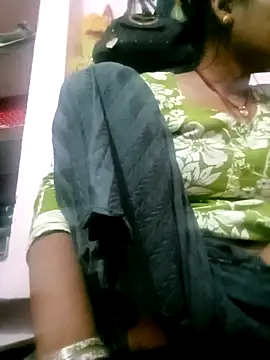 Snapshot of Hot_tin74 chatting on 12/03/25, 06:07 Hot tin74 online show from 12/03/25, 06:07