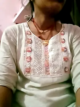 Hot tin74 online show from 11/08/25, 08:34