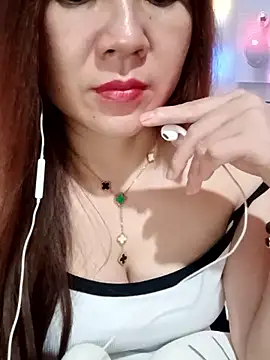Snapshot of Mago-sweet chatting on 09/18/25, 06:00 Mago-sweet online show from 09/18/25, 06:00