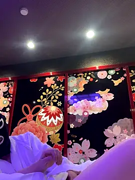 Snapshot of _Ami_xoxo chatting on 10/22/25, 04:23 Ami xoxo online show from 10/22/25, 04:23