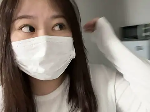 Snapshot of shimera-nohime25 chatting on 10/15/25, 11:07 shimera-nohime25 online show from 10/15/25, 11:07