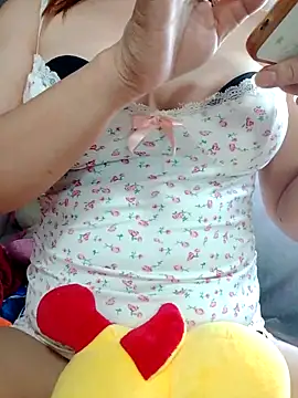 YuchengLy online show from 10/22/25, 02:33