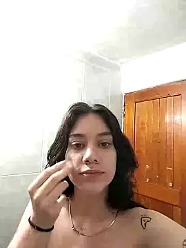 Snapshot of emmii_cute chatting on 09/26/25, 07:54 emmii cute online show from 09/26/25, 07:54