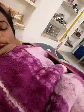 Suhani hot12 online show from 11/17/25, 01:20
