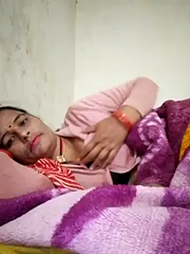 Snapshot of Suhani_hot12 chatting on 10/28/25, 04:17 Suhani hot12 online show from 10/28/25, 04:17