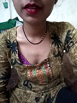 Snapshot of Reeta_cut chatting on 10/03/25, 12:17 Reeta cut online show from 10/03/25, 12:17