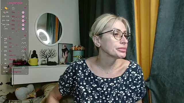 Snapshot of PamellaMurphy chatting on 06/18/26, 11:54 PamellaMurphy online show from 06/18/26, 11:54