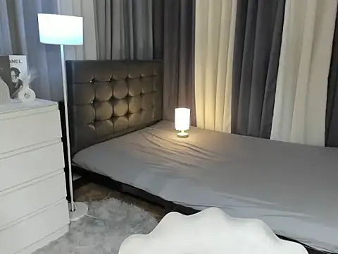 Blaire Samantha online show from 10/25/25, 08:46