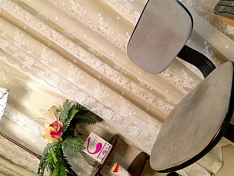 PrettyStranger online show from 04/02/26, 06:53