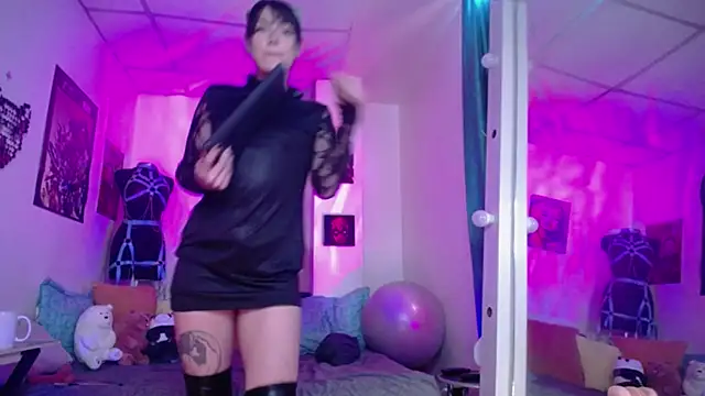 pom-purin online show from 10/24/25, 11:53