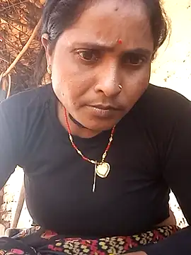 Snapshot of sonaya9y chatting on 09/23/25, 06:42 sonaya9y online show from 09/23/25, 06:42