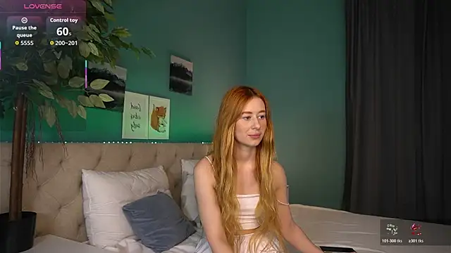 Lisafoxy  online show from 03/30/26, 12:45