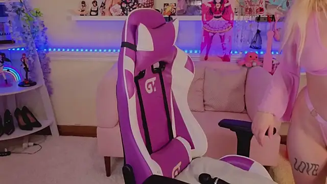 Sonia Meow online show from 11/11/25, 06:30