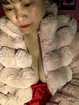 Star-sweet online show from 11/26/25, 11:49