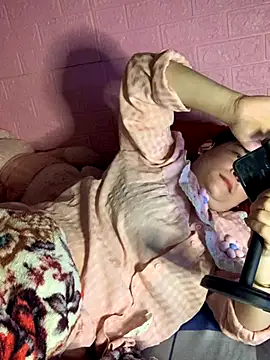 Star-sweet online show from 11/17/25, 03:05