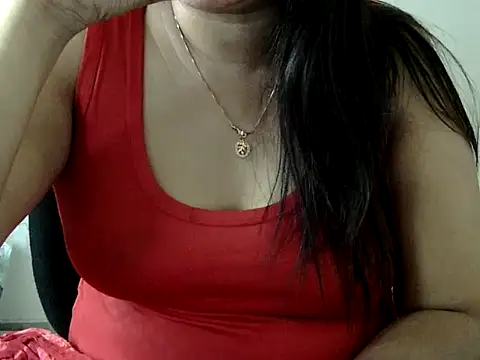 Mon-Luv online show from 12/17/25, 08:08