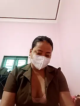 Snapshot of Linda885 chatting on 12/17/25, 03:11 Linda885 online show from 12/17/25, 03:11