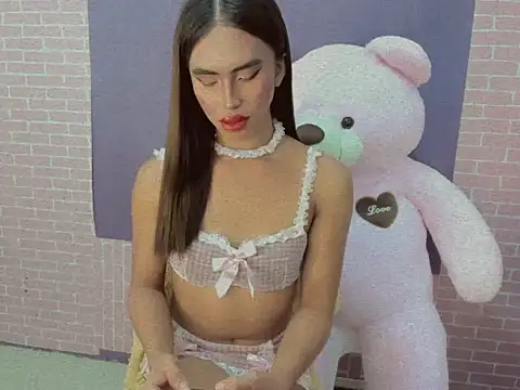 secretmiller  online show from 12/03/25, 04:06