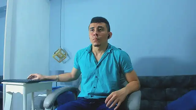 Eross Santy online show from 05/04/26, 05:49
