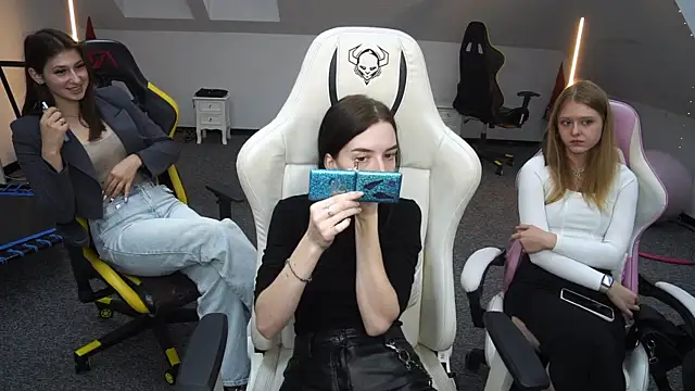 Snapshot of _Lili_054 chatting on 10/07/25, 10:38  Lili 054 online show from 10/07/25, 10:38