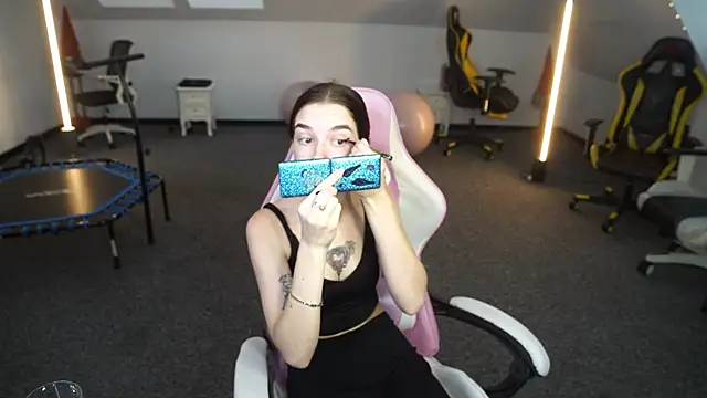 Snapshot of _Lili_054 chatting on 10/08/25, 10:28  Lili 054 online show from 10/08/25, 10:28