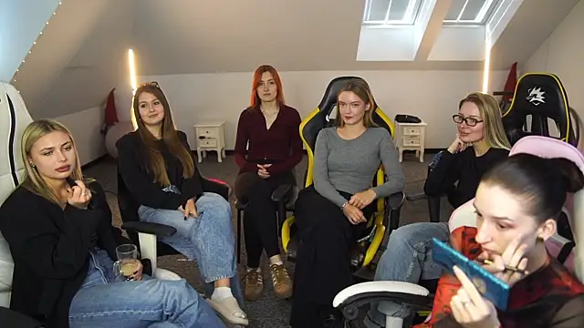 Snapshot of _Lili_054 chatting on 09/26/25, 10:22  Lili 054 online show from 09/26/25, 10:22