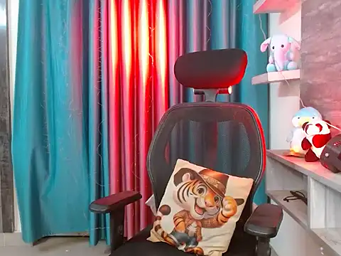 Your candy 47 online show from 04/15/26, 02:10