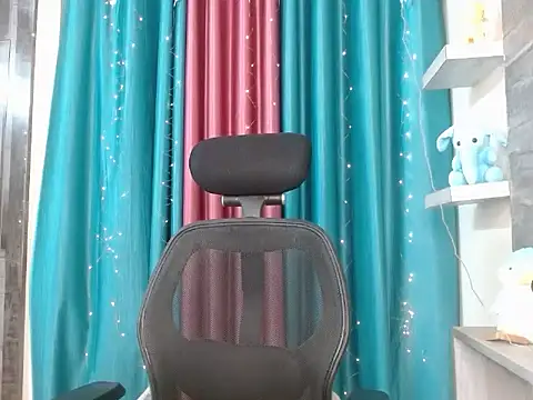 Your candy 47 online show from 04/10/26, 02:24