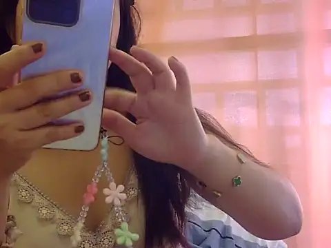 Snapshot of Lovelyclaya chatting on 11/20/25, 12:22 Lovelyclaya online show from 11/20/25, 12:22