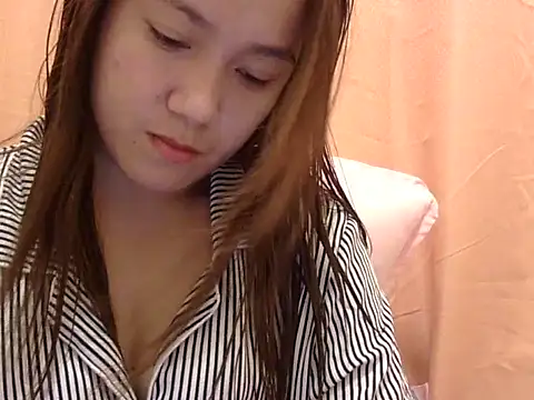 Snapshot of Lovelyclaya chatting on 12/19/25, 11:12 Lovelyclaya online show from 12/19/25, 11:12