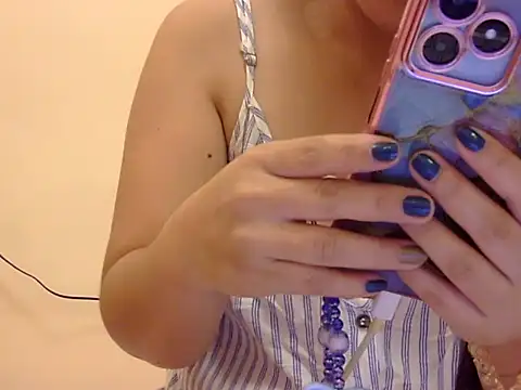 Snapshot of Lovelyclaya chatting on 12/03/25, 12:48 Lovelyclaya online show from 12/03/25, 12:48