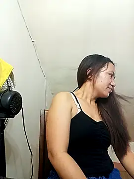 Snapshot of Lovelyclaya chatting on 10/18/25, 12:23 Lovelyclaya online show from 10/18/25, 12:23