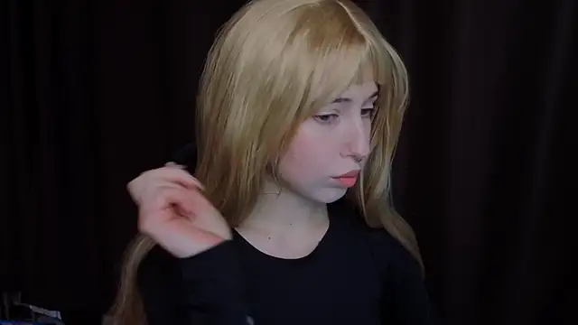 YukiMisa online show from 11/18/25, 02:42