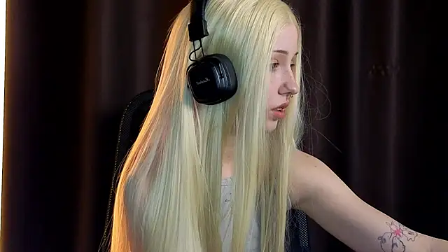 Snapshot of YukiMisa chatting on 01/07/26, 03:06 YukiMisa online show from 01/07/26, 03:06