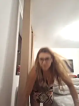 KamaFeels online show from 12/21/25, 03:36