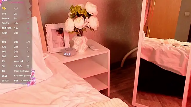 CarolaineMyers online show from 02/06/26, 06:37