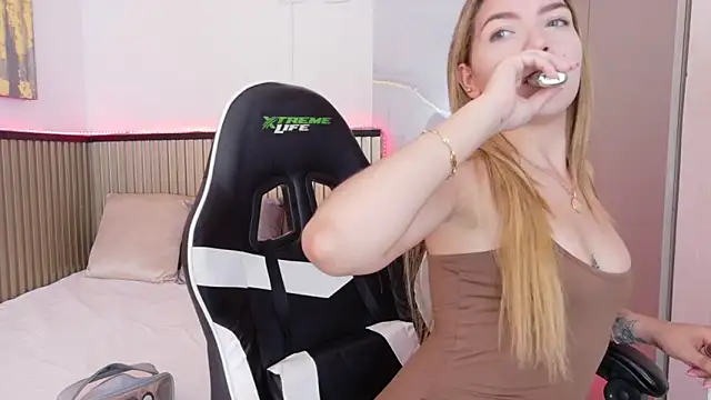 Sammy Lovee online show from 12/20/25, 07:28