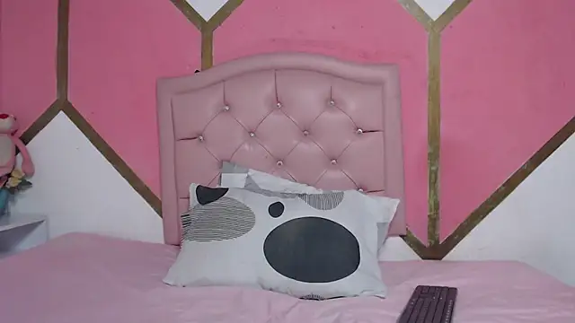 Mia Wilsom online show from 10/30/25, 12:47