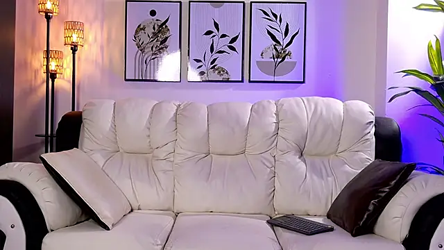 Violeta Foxz online show from 03/11/26, 07:41