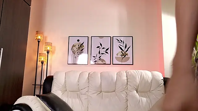 Violeta Foxz online show from 04/04/26, 07:31