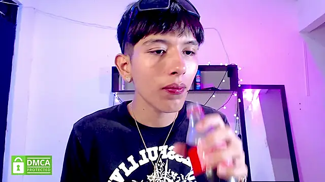 MAXIMILIANO  HOT online show from 10/18/25, 06:43
