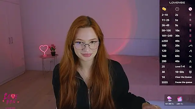 Snapshot of CuteAriel7 chatting on 10/15/25, 03:31 CuteAriel7 online show from 10/15/25, 03:31