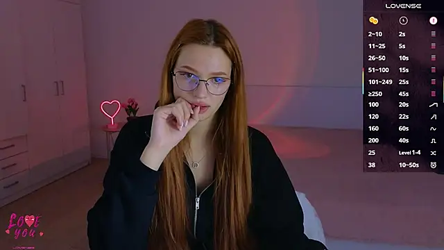 Snapshot of CuteAriel7 chatting on 10/21/25, 04:17 CuteAriel7 online show from 10/21/25, 04:17