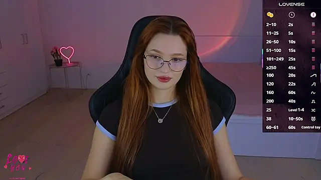 Snapshot of CuteAriel7 chatting on 11/25/25, 04:29 CuteAriel7 online show from 11/25/25, 04:29