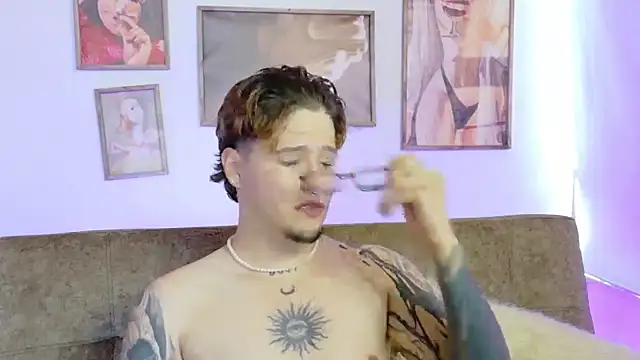  tylerr  online show from 09/20/25, 04:45