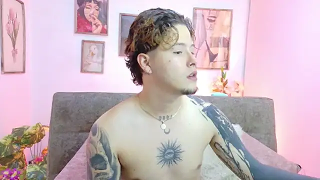  tylerr  online show from 10/12/25, 02:35