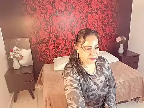 LucianaBlackwell online show from 10/01/25, 03:05