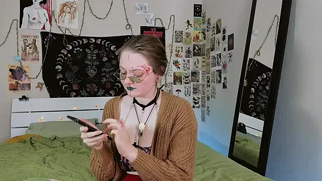 WonderConnie1 online show from 10/27/25, 01:56