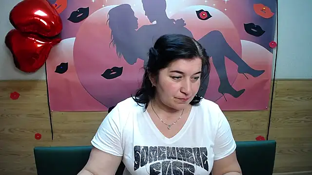Snapshot of BridjetTur chatting on 09/11/25, 11:32 BridjetTur online show from 09/11/25, 11:32